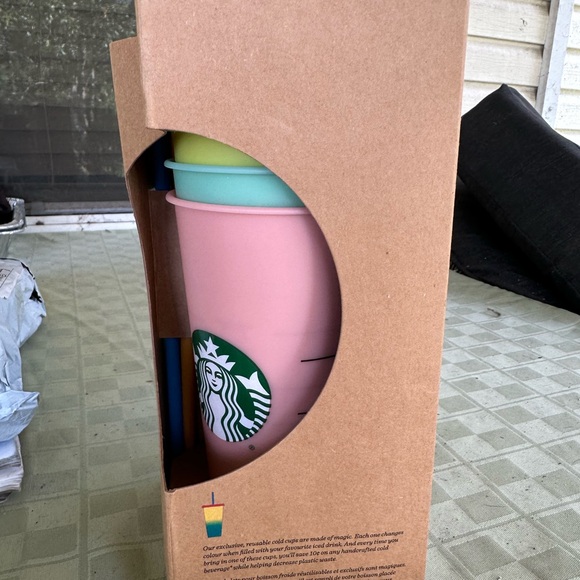 STARBUCKS Color changing reusable cold cups Sold out in minutes - Picture 4 of 8